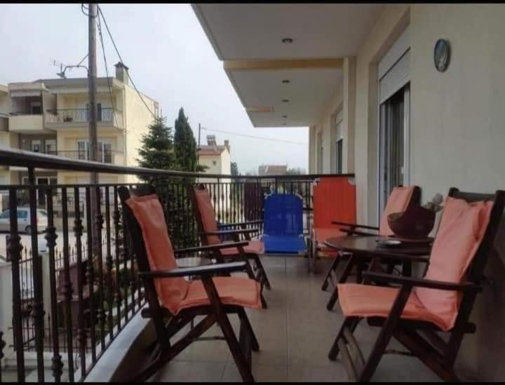 Blue Moon Accommodation Неа-Міханіона Екстер'єр фото